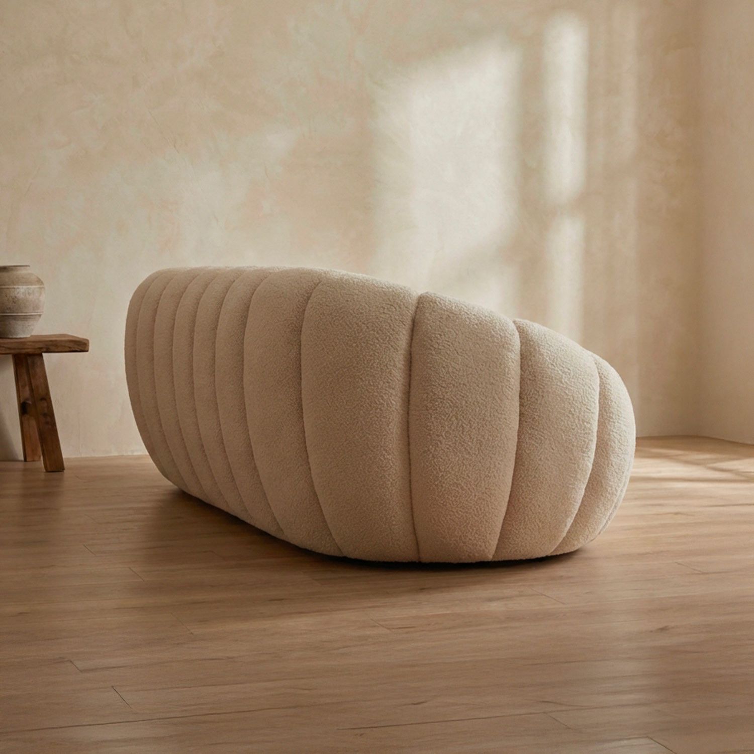 Horsens 3-Seater Sofa – Shell Design, Cream Bouclé Fabric – Bild 4