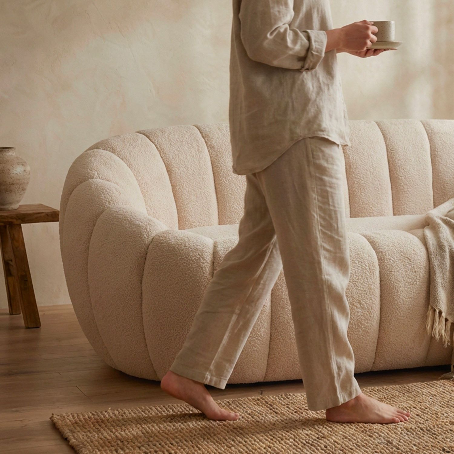 Horsens 3-Seater Sofa – Shell Design, Cream Bouclé Fabric – Bild 6